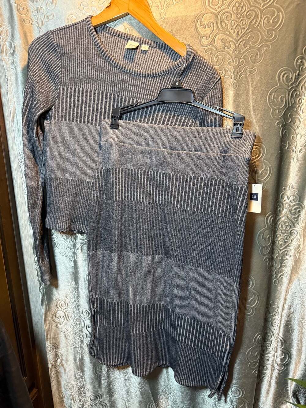 Gap Ribbed Knit Two-Piece Set Top Size S Skirt Size XS